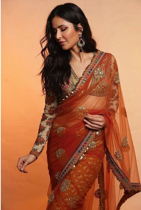 Saree Fancy, Sabyasachi Sarees, Fancy Saree, Orange Saree, Fancy Sarees Party Wear, Heavy Work, Saree Designs Party Wear, Indian Fashion Saree, Saree Design