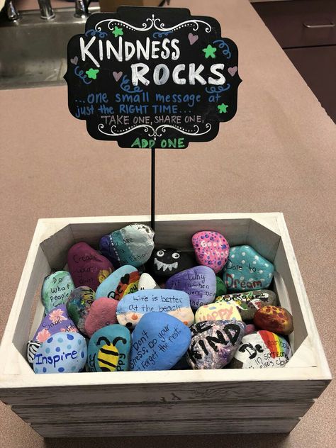 Dip Ideas, Church Decorations, Painted Rocks Craft, Painted Rocks Diy, Kindness Rocks, Rock Painting Designs, Kids Ideas, Rock Painting Art, Kids Easter