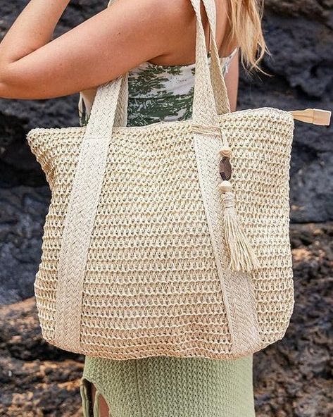 Get ready to elevate your summer style with our latest arrival! Woven Straw Tassel Tote Click the link in our bio to shop now! Straw Design, Beach Trips, Straw Tote, Beach Essentials, Zipper Top, Color Khaki, Wooden Beads, Summer Vibes, Carry On