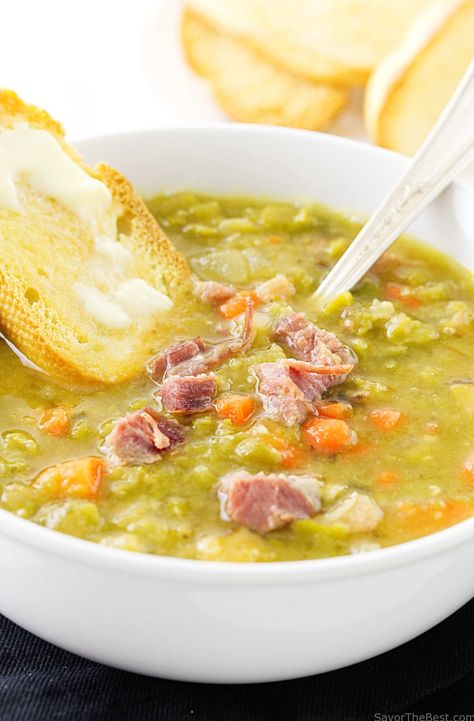 Split Pea and Ham Soup, a classic soup perfect for the cold winter weather. Thick with heart-healthy split peas, chunks of smoky ham and lots of nutrition. Healthy Split Pea Soup, Crock Pot Healthy, Split Pea Ham Soup, Easy Split Pea Soup, Split Pea Soup Crockpot, Yellow Split Pea Soup, Ham Soup Recipes, Ham Bone Soup, Green Split Peas