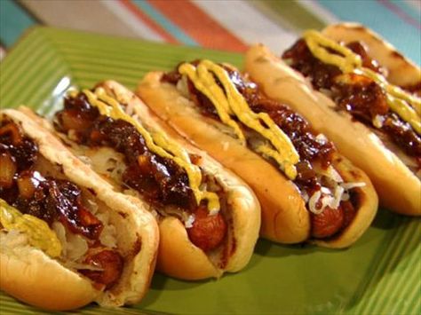 Hot Dog Chili Recipe, Hot Dog Sauce Recipe, Hotdog Chili Recipe, Hot Dog Sauce, Hot Dogs Recipes, Hot Dog Chili, Burger Dogs, Video Food, Dog Video