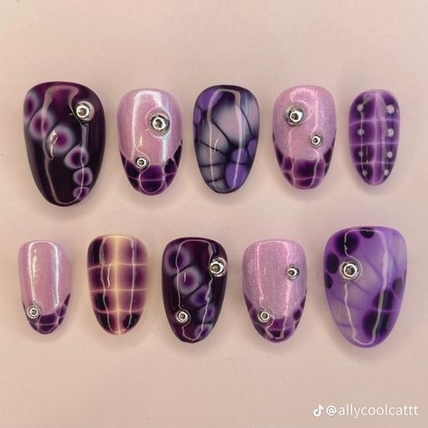 Cr in pic bb 🫶🏽🫶🏽 Blooming Gel Nails, Purple And Silver Nails, Blooming Gel, Mickey Nails, Hippie Nails, Punk Nails, Airbrush Nails, Grunge Nails, Really Cute Nails