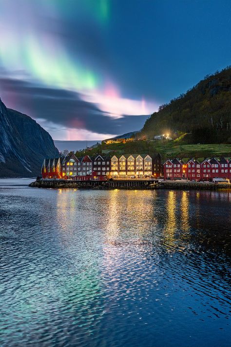 In this Norway travel guide, get ready for the ultimate 10-day itinerary that combines Norway’s most iconic experiences: exploring the breathtaking fjords, diving deep into Viking history, and chasing the magical Northern Lights. Start your journey in Oslo, where you’ll uncover Viking artifacts and visit the famous Viking Ship Museum. Then, travel to Bergen and embark on a scenic fjord cruise through Nærøyfjord and Geirangerfjord, experiencing Norway’s natural beauty at its finest. Fjords Norway, Viking Ship Museum, Viking Artifacts, Norway Travel Guide, Norway Cruise, Norway Viking, Norway Fjords, Viking Ship, Norway Travel