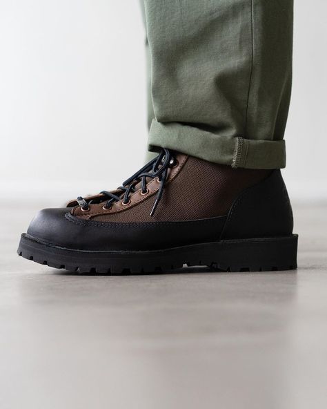 Danner Boots Men, Gore Tex Boots, Danner Boots, Footwear Design, Functional Clothing, Tactical Clothing, Street Style Outfits Men, Outdoor Clothing, 40th Anniversary