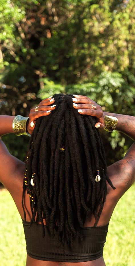 Free Form Locs Styles, Semifreeform Dreads, Free Form Locs Women, Semi Free Form Locs, Future Dreads, Semi Freeform Locs Women, Chunky Locs, Big Locs, Semi Freeform Locs