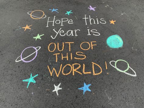 Space Chalk Art, Back To School Chalkboard Art Ideas, Chalk Walk Ideas, First Day Of School Sidewalk Chalk Ideas, Chalk Art Kindergarten, Chalk Quotes Sidewalk, Back To School Sidewalk Chalk Ideas, Chalk The Walk Ideas Back To School, Back To School Chalk The Walk