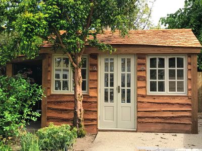 Attractive Garden Sheds, Garden Lodge Ideas, Brick Summer House, Wooden Garden Shed, Small Garden With Summer House, Brick Shed Ideas, Garden Room Office, Cottage Outbuilding, Garden Cabin Interior