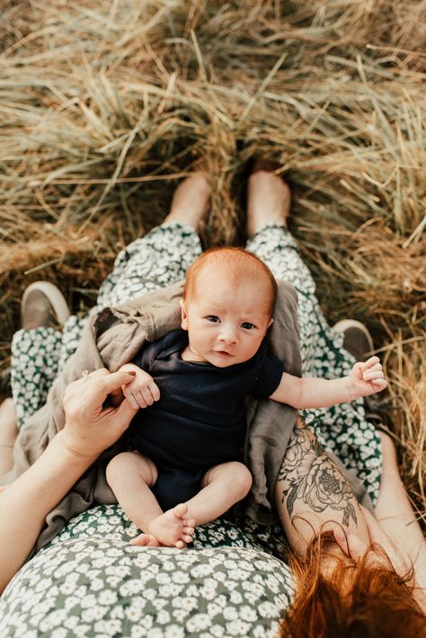 Nature Newborn Photoshoot, Newborn Mommy And Me Pictures Outdoor, 4 Month Old Photo Shoot, 2 Month Old Photos, 2 Month Old Photo Shoot Posing Ideas, Mommy And Me Photo Shoot Newborn, Mom Dad And Baby Photoshoot, Outdoor Newborn Session, 2 Month Old Photo Shoot