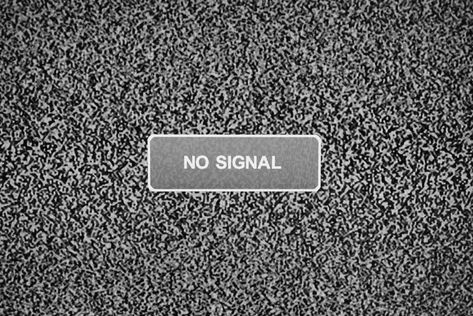 Static noise on detuned analog tv screen with no signal Tv Static Aesthetic, Tv No Signal, Static Screen, Palm Reading Charts, Internet Horror, Tv Static, Crt Tv, Youtube Hacks, No Signal