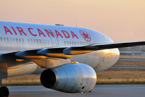 Air Canada Launches New Credit Card With Welcome Offer up to 100,000 Points National Airlines, Best Airlines, Air Canada, Visit Canada, Singapore Airlines, Canadian Flag, United Airlines, Airline Tickets, Montego Bay