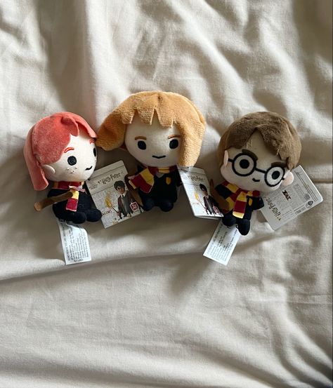 Harry Potter Merch Aesthetic, Harry Potter 3, Harry Potter Merch, Harry Potter Girl, Cinnamon Candle, Harry Potter Items, Harry Potter Hufflepuff, App Covers, Wizarding World Of Harry Potter