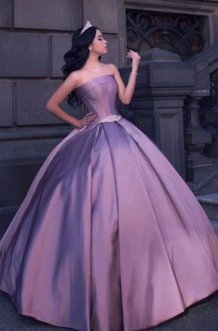 Ball Gown Poses, Gown Poses, Life Drawing Reference, Bridal Pictures, Bridesmaid Gown, Pose Ideas, Photoshoot Poses, Ball Gown, Ball Gowns