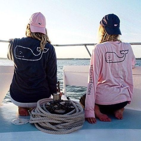 Vineyard Vines Outfits, Preppy Southern, Prep Style, Preppy Lifestyle, Preppy Girl, Vineyard Vines Shirts, Southern Shirts, Closet Goals, Johanna Ortiz