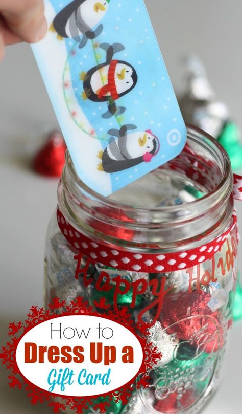 Here's a cute way to give a gift card this holiday! | CatchMyParty.com #GiftCardCheer #TargetHolidayGiftCard Card Holder Diy, Gift Card Presentation, Gift Card Holder Diy, Christmas Candies, Christmas Gift Card Holders, Wrapping Gift Cards, Diy Teacher Gifts, Christmas Gift Card