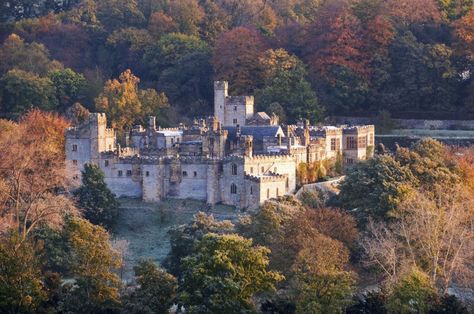 Haddon Hall 6 Garden Pavillion, Tudor Kitchen, Lord And Lady, Haddon Hall, The Other Boleyn Girl, Ancient Houses, Limestone Wall, Garden Pavilion, Stately Homes