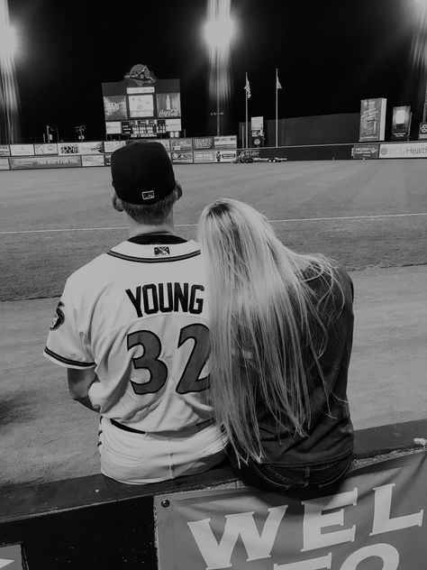 Baseball Romance Aesthetic, Baseball Player Aesthetic, Quinn Aesthetic, Meghan Quinn, Baseball Romance, Baseball Boyfriend, Baseball Couples, Writing Romance, Baseball Pictures