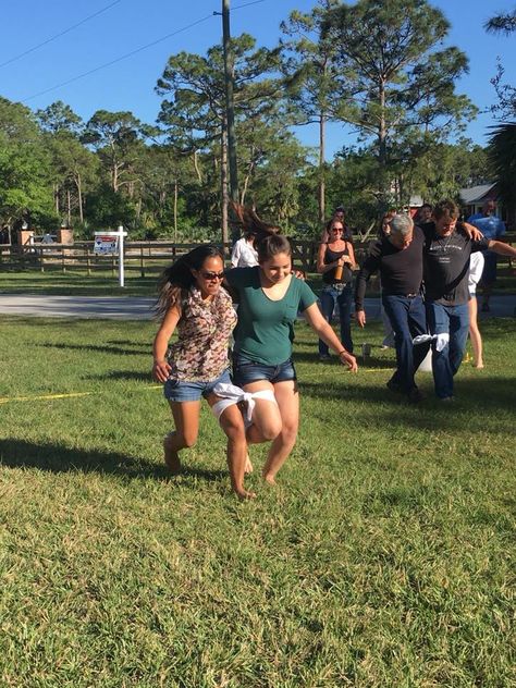 Congrats to our Gather on the Green winner and her photo of a three-legged race on her lawn. Lawn Games Aesthetic, Three Legged Race, 3 Legged Race, Wheelbarrow Race, Track Relay, Giant Lawn Games, Relay Games, Event Games, Diy Lawn