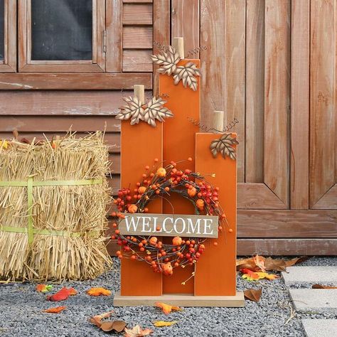 If you're looking for a gorgeous addition to your porch, look no further than this warmly Porch decor. Features pumpkin holds a lighted wreath with WELCOME sign. Help you make happy atmosphere by decorating the porch, garden and other decorations, a good Holiday gift for friends and family. Greet guests and passersby with a message of seasonal cheer with Pumpkin and WELCOME porch sign. Thanksgiving Inflatables, Lighted Wreath, Welcome Porch Sign, Outdoor Thanksgiving, Harvest Celebration, Fall Pumpkin Crafts, Thanksgiving Projects, Wooden Welcome Signs, Porch Welcome Sign