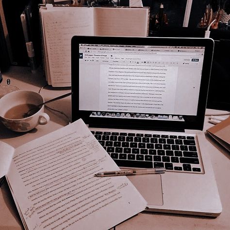 Writing Novel Aesthetic Laptop, Writing Articles Aesthetic, Writer Academia, Editor Aesthetic, Writers Aesthetic, Teacher Vision Board, Writing Aesthetics, Author Aesthetic, Writer Aesthetic