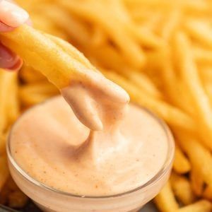 Freddy's Fry Sauce - Eating on a Dime Freddys Fry Sauce Recipe, Red Lobster Tartar Sauce Recipe, Mexican White Cheese Dip, Mexican White Cheese, Secret Sauce Recipe, White Cheese Dip, Utah Food, Homemade Salsa Recipe, Fry Sauce