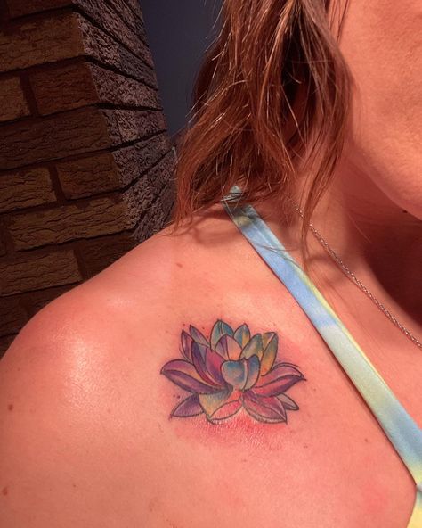 Tie dye lotus tattoo Lotus Color Tattoo, Tie Dye Tattoo, Tattoo Traditional, Lotus Tattoo, Lotus Flower Tattoo, Color Tattoo, Tattoo On, Traditional Tattoo, Watercolor Tattoo