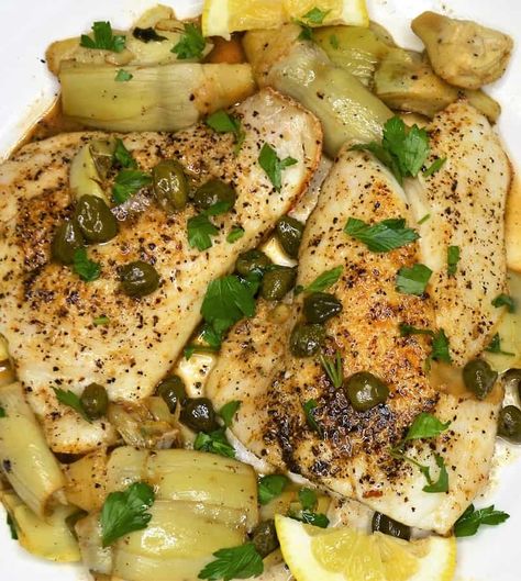 Fish with artichokes and capers on a plate Cod Filet Recipes, Cod Piccata, Fish Piccata, Piccata Sauce, Citrus Fish, Piccata Recipe, Italian Recipes Traditional, Easy Fish Recipes, Artichoke Recipes