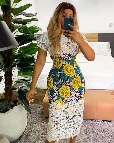 An Ankara Gown and Lace Combination Ankara And Lace Styles, Ankara And Lace, Ankara Dress Designs, Classy Short Dresses, Modest Dresses Fashion, Ankara Dress Styles, African Print Dress Ankara, Short African Dresses, Latest Ankara