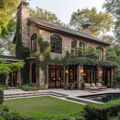 Timeless Exterior Home Design, Home Design Classic, Modern Stone House, House In Woods, Architecture Instagram, Stone Exterior Houses, Exterior Houses, Stone Exterior, Luxury Bedroom Decor