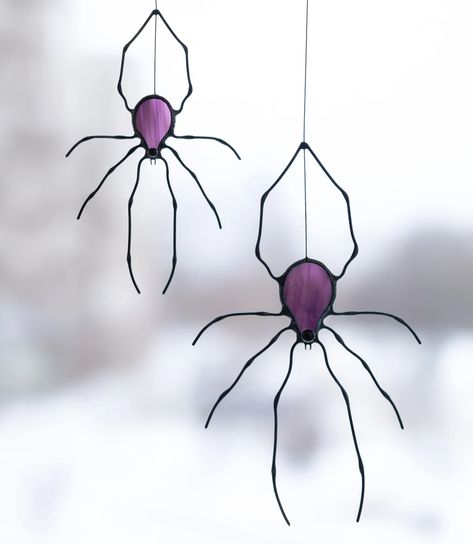 Spider Suncatcher, Horror Spider, Gothic Halloween Decorations, Stained Glass Spider, Spider Wall, Wire Spider, Stained Glass Window Hangings, Spectrum Glass, Stained Glass Window Panel