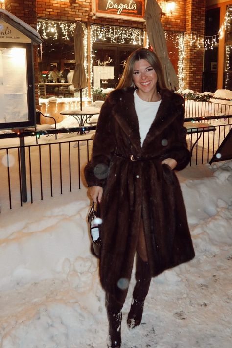 breckenridge colorado travel guide Colorado Travel Guide, Chic Blazer, Valentine Dress, Types Of Girls, Skiing Outfit, Valentine's Day Outfit, Night Out Outfit, Date Outfits, Night Outfits