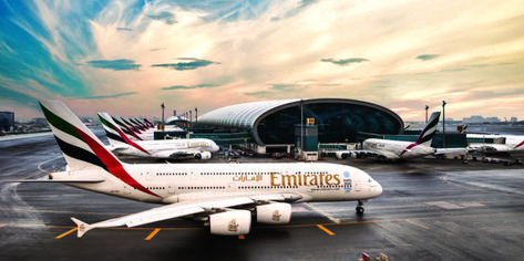 What To Expect From Emiratesâ First U.S. Co-Branded Credit Cards @JohnnyJet Airbus A380 Emirates, Air Company, Dubai International Airport, Dubai Airport, Emirates Airline, Visa Online, Best Airlines, International Airlines, Passenger Aircraft