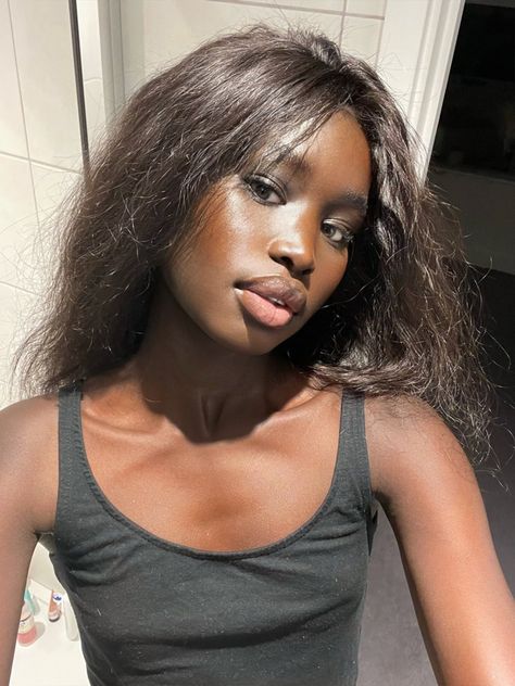 Priscilla Makeup, Female Body Reference, Adut Akech, Aesthetic Black, Pretty Ppl, Body Reference, Ethereal Beauty, Female Body, It Girls