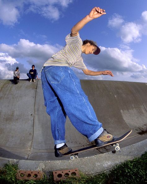 ith the Milton Keynes skate heritage project still hot off the press here’s another throwback to MK in ‘92. Curtis McCann and 90s Mens Style, 90s Skate Fashion, Skate Pictures, Skater Boy Style, Sk8 Board, Skater Boy Outfits, 2000s Boys, Skateboard Pics, Skate Fashion