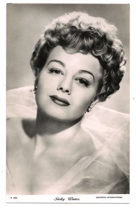 Shelly Winters Shelly Winters, Shelley Winters, Stars D'hollywood, Vintage Actresses, Movie Actors, Shirley Jones, Star Struck, Classic Movie Stars, Old Hollywood Stars