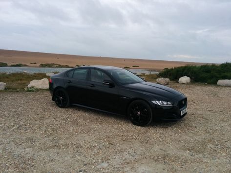 Jaguar Xe Black, Black Jaguar Car, Black Cat Quotes, British Cats, All Black Cat, Black Cars, Black Jaguar, Cars Auto, Jaguar Xe