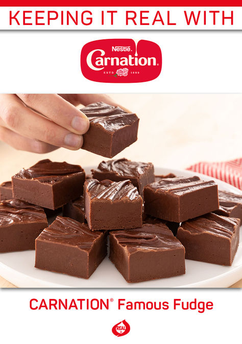 This five-star recipe makes an unforgettably delectable holiday gift – one family, friends, and coworkers won't soon forget. And with easy variations, you can make milk chocolate, butterscotch, or peanutty chocolate fudge. Crushed Pineapple Cake, Holiday Fudge Recipes, Butterscotch Fudge, Milk Chocolate Fudge, Holiday Fudge, Famous Recipe, Fudge Easy, Christmas Candy Recipes, Candy Recipes Homemade