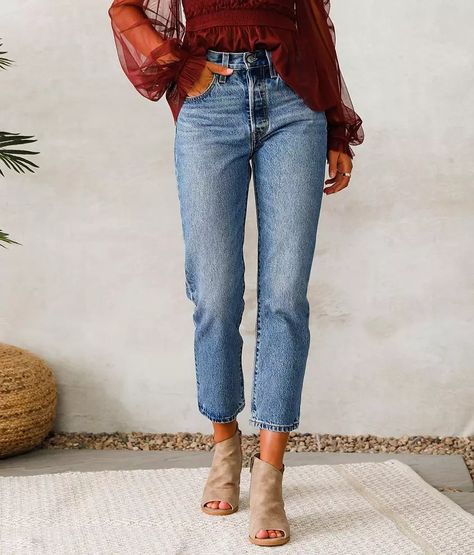 Lewis Jeans Woman, Levis 501 Cropped Outfit, 501 Cropped Jeans Outfit, Levi 501 Outfit, Levi 501 Jeans Women Outfit, 501 Levis Women Outfits, Levi 501 Jeans Women, 501 Outfit, Best Boyfriend Jeans