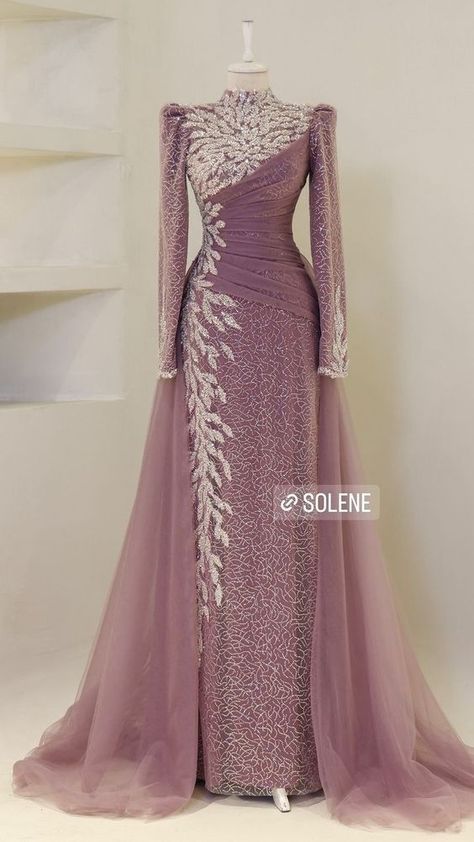 Modest Prom Dresses Muslim, Muslim Prom Dress, Muslim Evening Dresses, Bride Dress Simple, Soiree Dresses, Simple Bridesmaid Dresses, Kebaya Dress, Gaun Fashion, Latest Dress Design