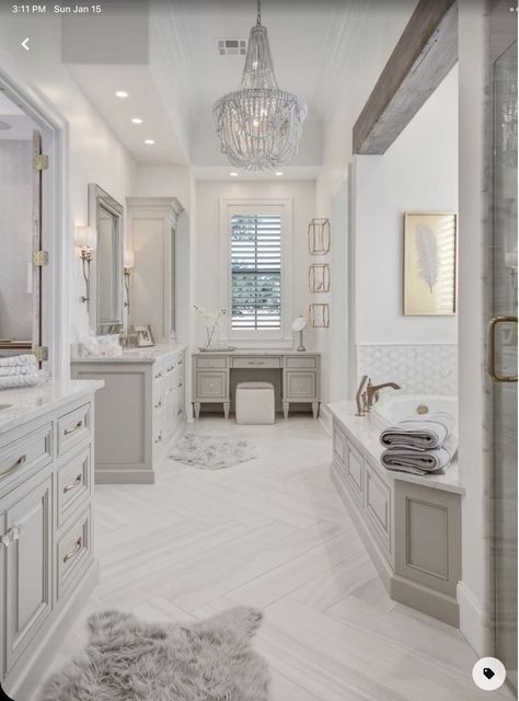 Master Bathrooms Luxury Modern, Luxury Bathroom Ideas Master Suite, White Luxury Bathroom, Bathrooms Luxury Modern, Dream Bathroom Luxury, Master Bathrooms Luxury, Luxury Master Bath, Luxury Ensuite, Most Pinned