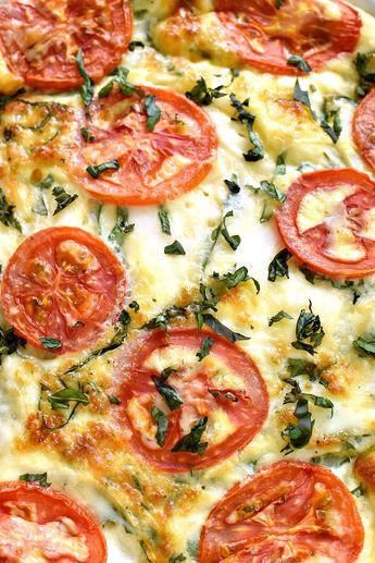 Caprese Quiche, Mediterranean Diet Breakfast, Breakfast Quiche Recipes, Plats Healthy, Quiche Recipes Easy, Summer Breakfast, Breakfast Quiche, Diet Breakfast, Quiche Recipes