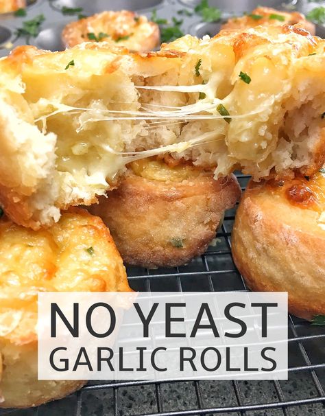 This easy recipe for garlic bread rolls uses no yeast, so it's super quick! Stuffed with garlic and cheese, these soft, homemade bread rolls will be a huge hit! Hot crusty bread rolls straight out of your oven! #chefnotrequired Yoghurt Bread Rolls, No Yeast Bread Rolls, No Yeast Garlic Bread, Garlic Bread No Yeast, Yeast Garlic Bread, Recipe For Garlic Bread, Soft Homemade Bread, Homemade Bread Rolls, Garlic Bread Rolls