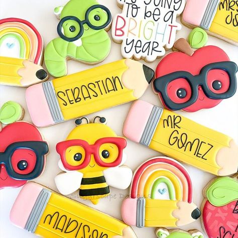 First Day Of School Cookies For Teachers, Pencil Cookies Decorated, Back To School Buttercream Cookies, Back To School Cookies For Teachers, Back To School Sugar Cookies Decorated, Teachers Day Cookies, School Cookies Decorated, First Day Of School Cookies, Back To School Cookies Decorated