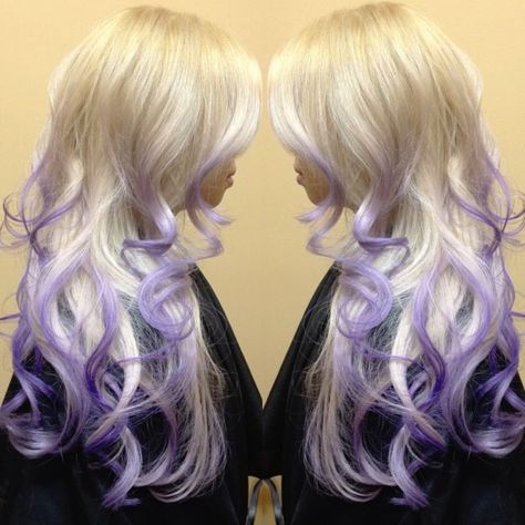 Like this but....better if it was ombred to Pink...LOL. Silver Beige blonde base ombred to violet. Cool Hair Ideas, Purple Hair Tips, Lavender Hair Ombre, Purple Blonde Hair, Lavender Ombre, Lilac Hair Color, Best Ombre Hair, Purple Ombre Hair, Cool Hair