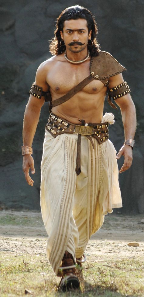 Suriya as Bodhi Dharma in 7am Arivu Surya Actor, Trendy Outfits Indian, Desi Arnaz, Vijay Actor, Epic Characters, Fashion Walk, National Film Awards, Indian Men Fashion, Jake T