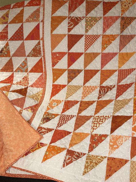 Orange Quilt Patterns, Orange Quilts, Orange Peel Quilts Ideas, Orange Peel Quilt Pattern, Orange Quilts Ideas, Orange And White Quilts, Half Square Triangle Quilts Pattern, Orange Quilt, Triangle Quilt Pattern