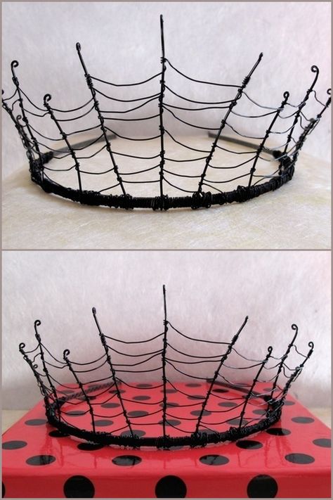 Wire Cobweb, Gothic Jewelry Diy, Halloween Crown, Wire Crown, Gothic Crown, Black Cake, Diy Crown, Diy Pipe, Crown Design