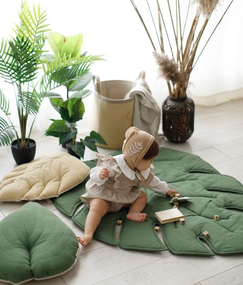 Linen Organic Large Play Mat Leaf Rug Monstera Leaf Tropical - Etsy Australia Toddler Play Area, Tropical Rugs, Baby Floor Mat, Padded Play Mat, Motif Jungle, Tropical Nursery, Kids Flooring, Baby Mat, Toddler Play