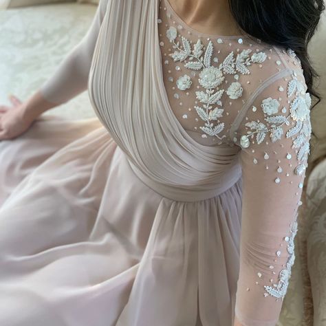 Fashion Wedding Guest, Dresses For Ladies, Simple Wedding Dresses, A Line Prom Dress, Dresses Romantic, Soiree Dress, Women Dresses Classy, Elegant Dresses Classy, Dresses Simple