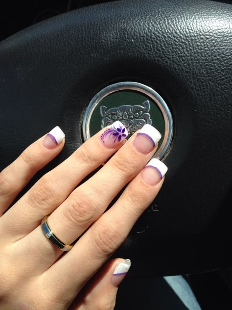 French Tip With Purple Flower, Purple Flower Nail Designs, French Tip Nails With Flower Design, French Tip With Accent Nail, Purple And White Nail Designs, Purple French Tip Nails Acrylic, Nails White Design, Summer French Tips, Nails French White