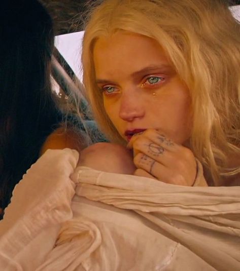 xx on Twitter: "abbey lee kershaw @ mad max: fury road (2015)… " Mad Max Tattoo, Max Makeup, Abbey Lee Kershaw, Mad Max Fury, Mad Max Fury Road, Fury Road, Mad Max, Brigitte Bardot, Face Claims